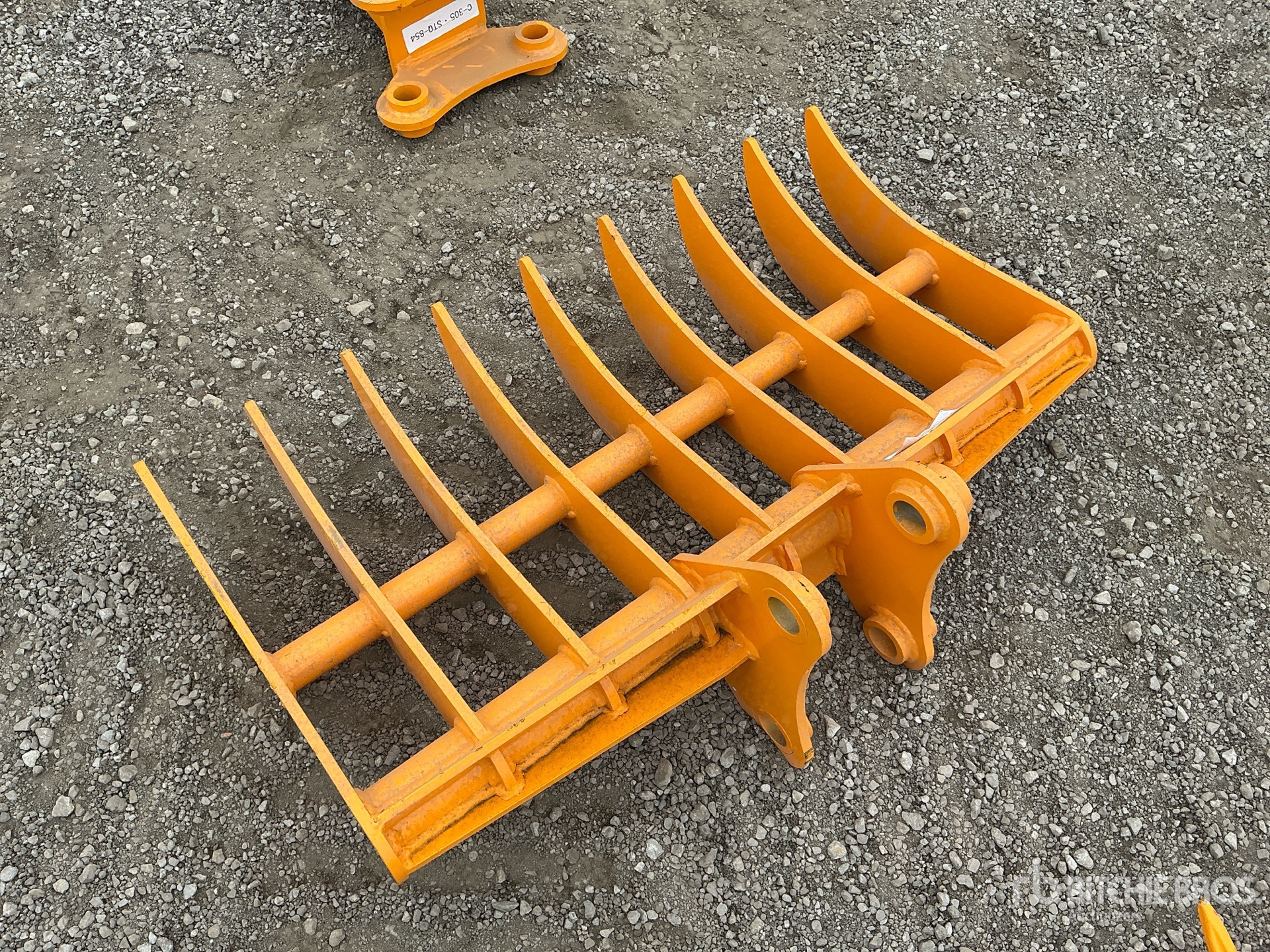 2026 GIYI 44 in Excavator Rake - Fits Cat 305 (Unused)