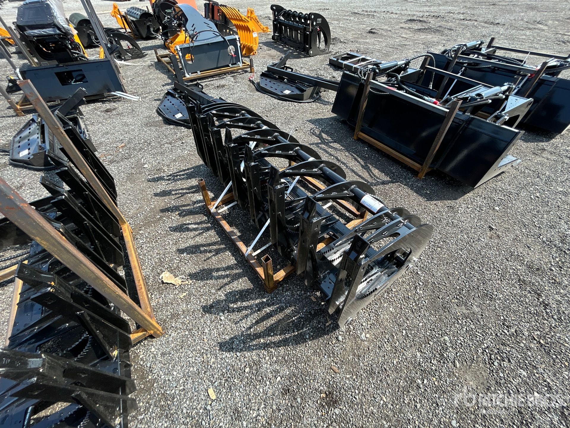 2026 GIYI GY-CLG72 42 in Skid Steer Grapple (Unused)