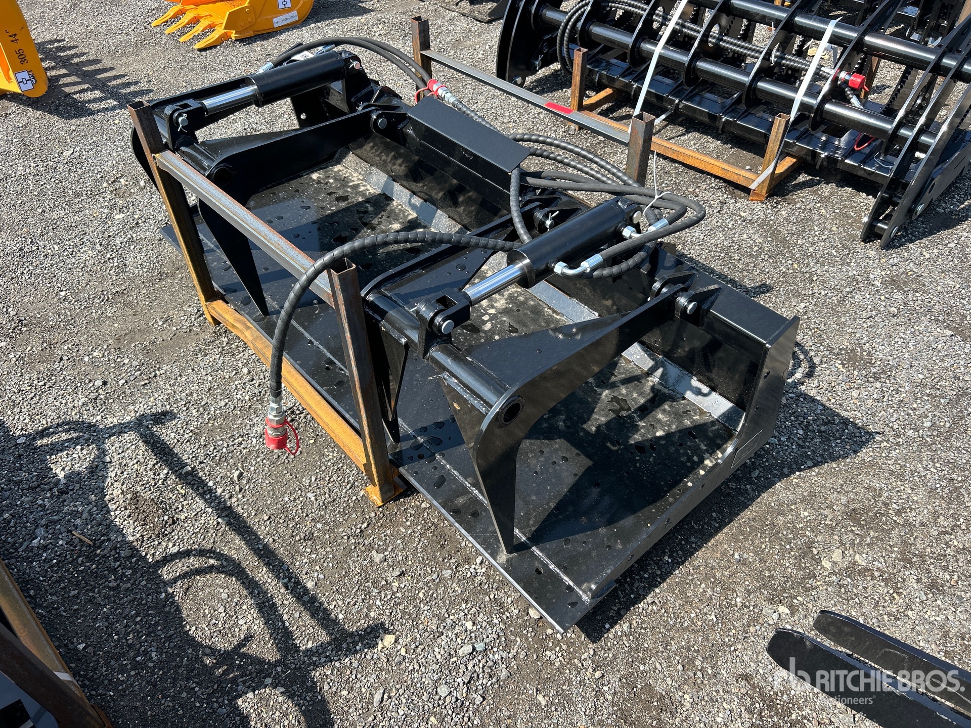 2026 GIYI GY-PG72 72 in Skid Steer Grapple (Unused)