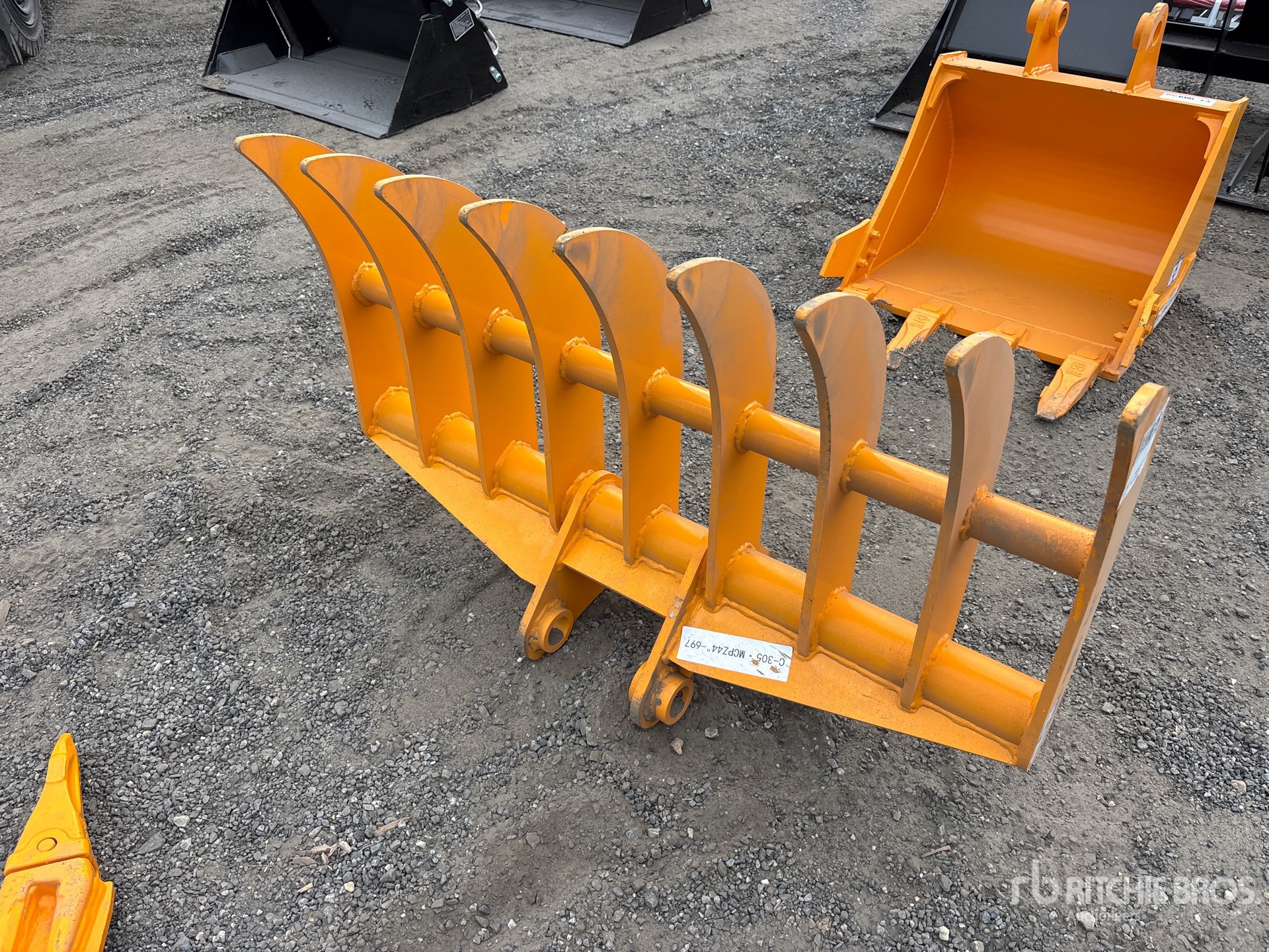 2026 GIYI 44 in Excavator Rake - Fits Cat 305 (Unused)