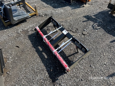 2026 GIYI GY-HF47 47 in Skid Steer Bale Spear (Unused)