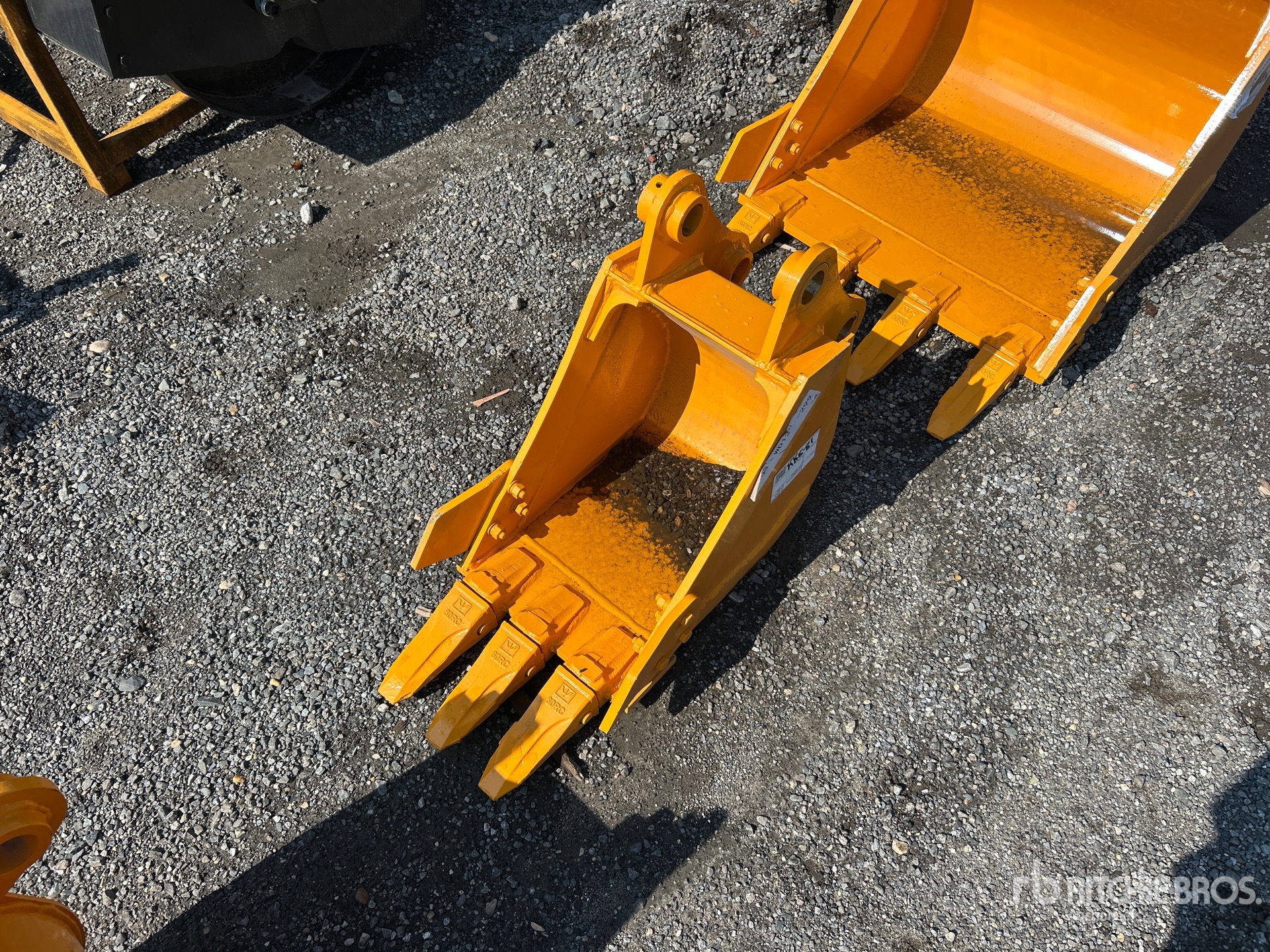 2026 GIYI GY-BK 12 in Digging Excavator Bucket - Fits Cat 303 (Unused)