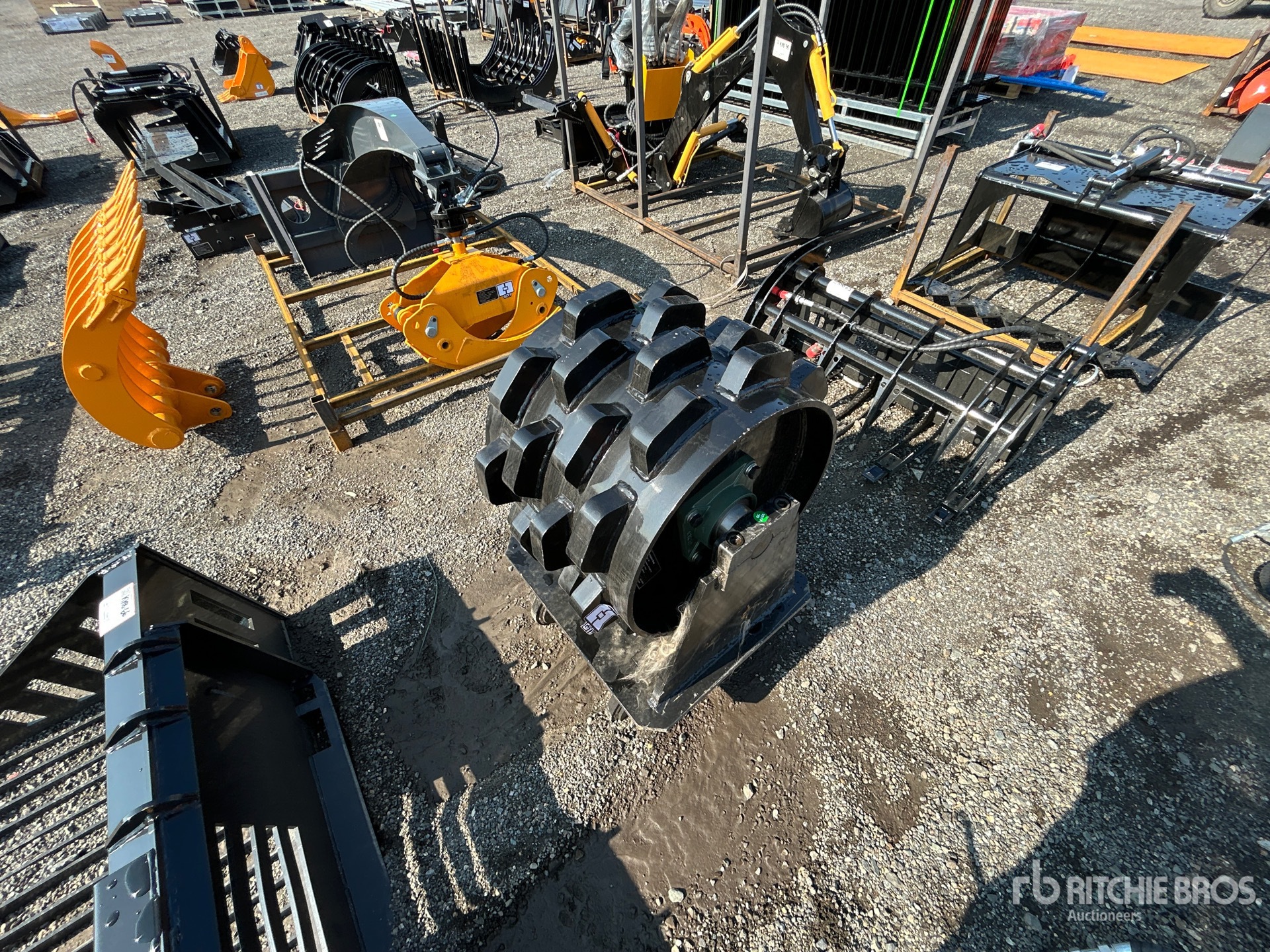 2026 GIYI GY-W320 20 in Excavator Compaction Wheel (Unused)