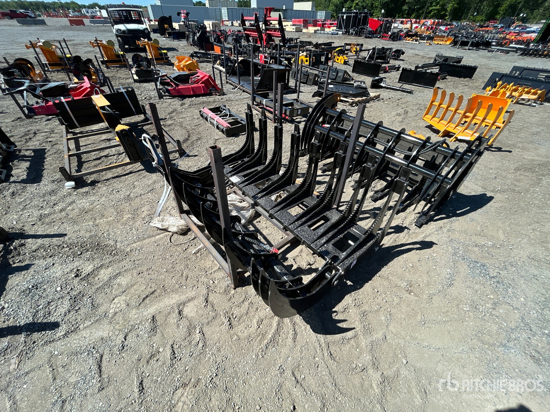 2026 GIYI GY-CLG72 72 in Skid Steer Grapple (Unused)