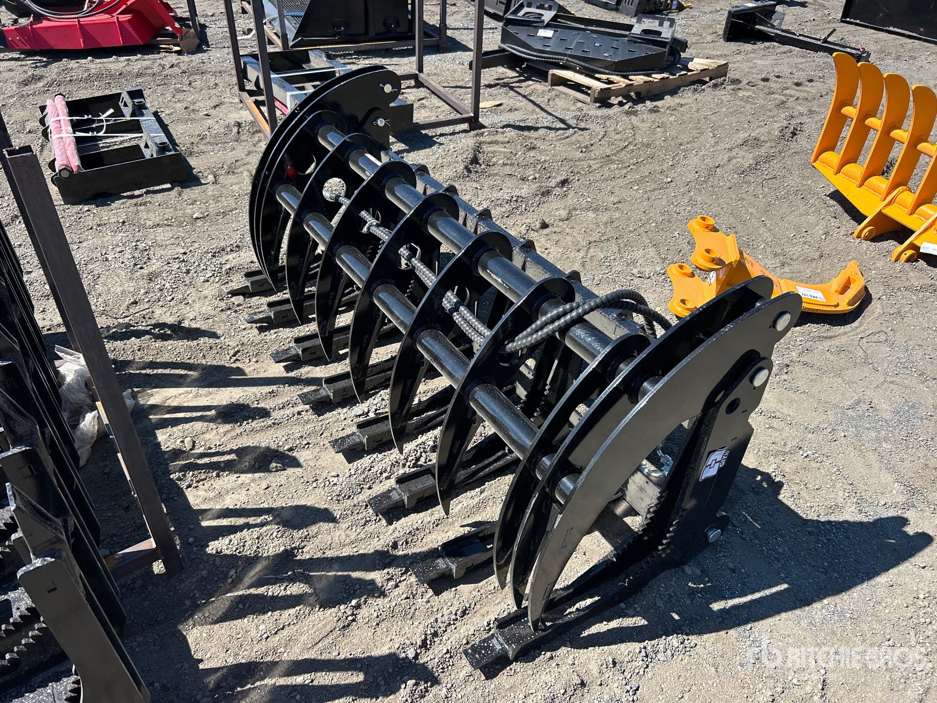 2026 GIYI GY-CLG72 72 in Skid Steer Grapple (Unused)