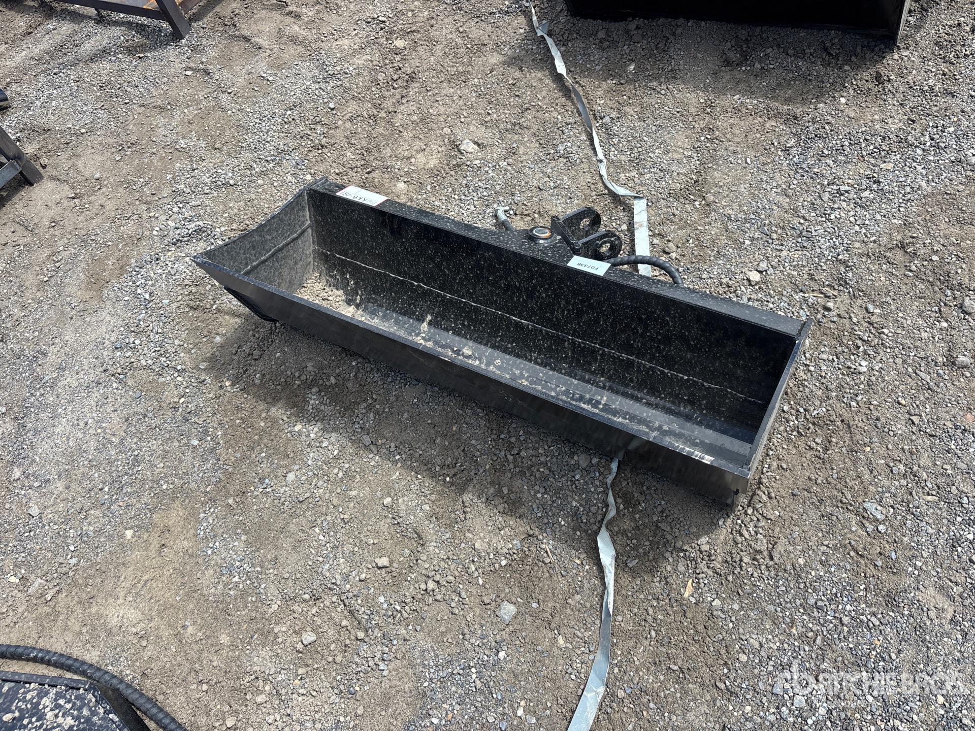 2026 VICSEC VCT1000 36 in Hydraulic Tilting Excavator Bucket (Unused)