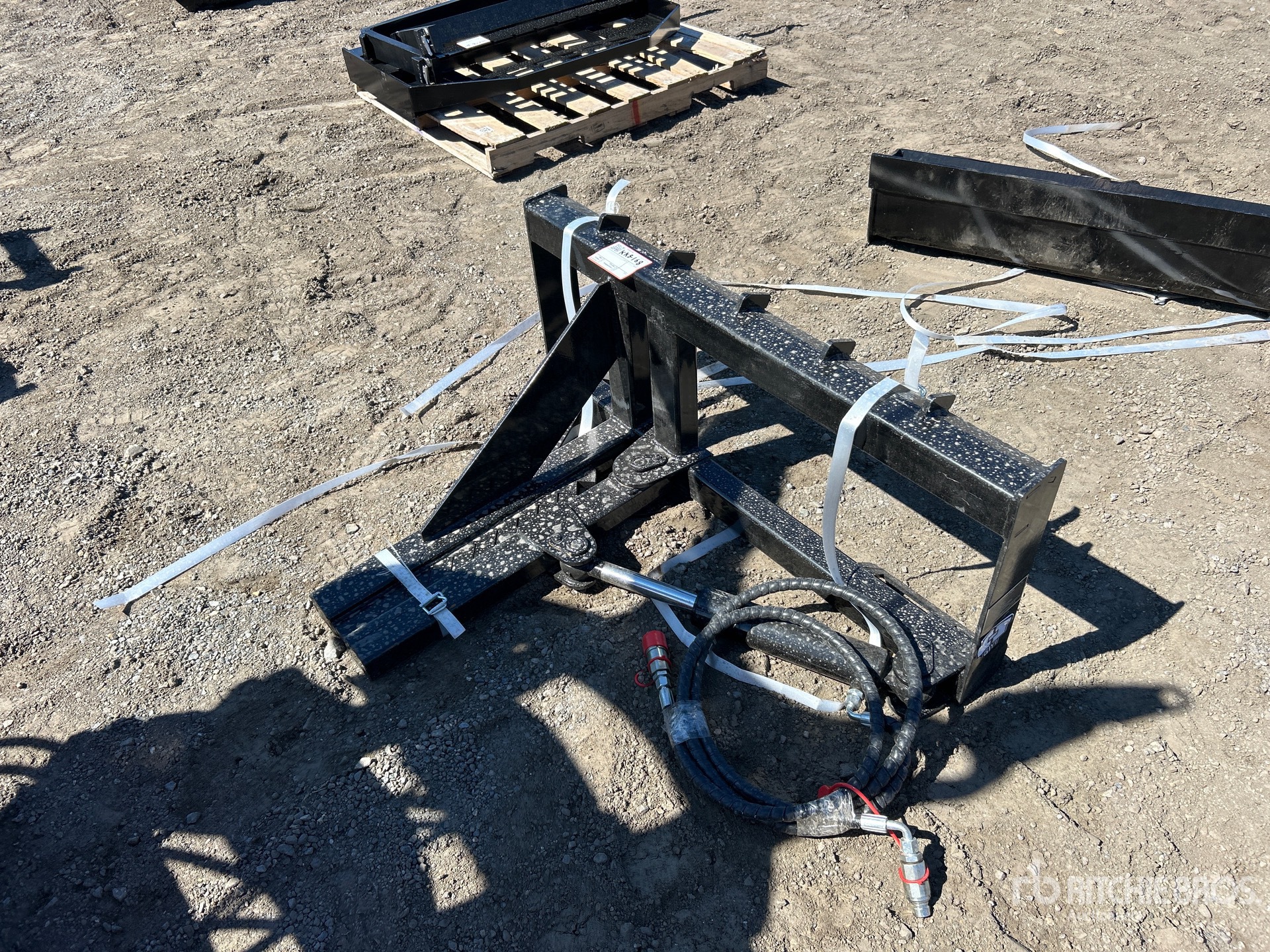 2026 GIYI GY-TP45 25 in Skid Steer Post Puller (Unused)