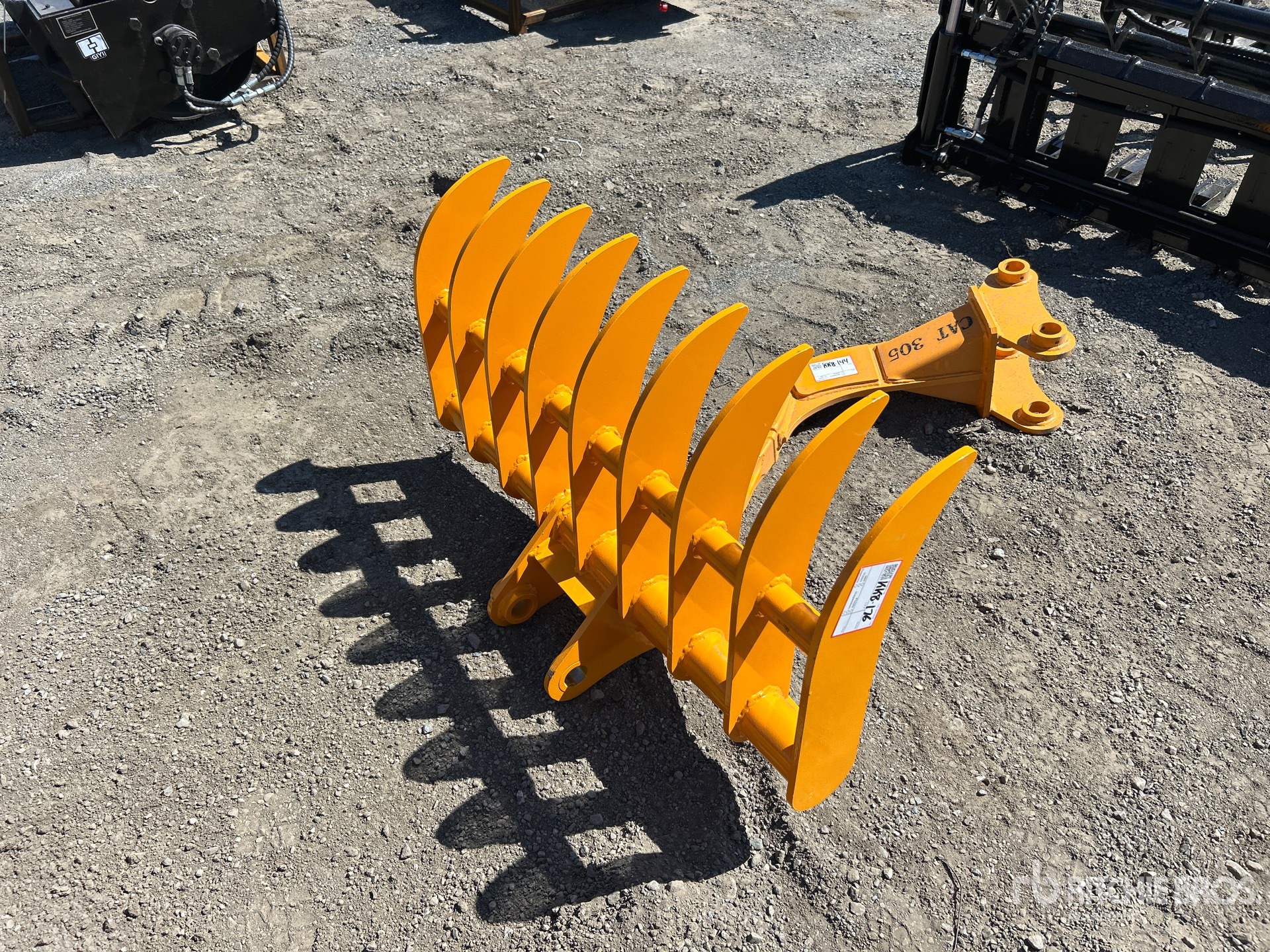 2026 GIYI 44 in Excavator Rake - Fits Cat 305 (Unused)