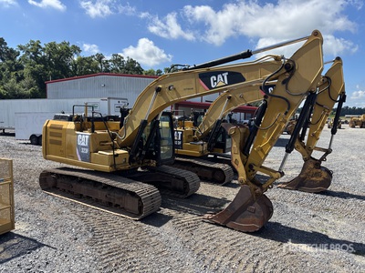 2015 Cat 323F L حفارة بجنزير