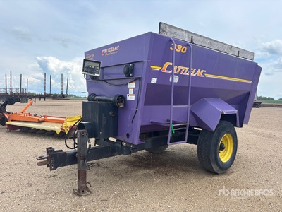 2001 Cattlelac 330 Carro de alimentacion