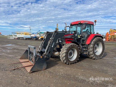 2010 McCormick MC130 Tracteur agricole 4WD