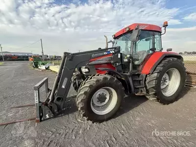 2010 McCormick MC130 Trattore agricolo 4RM