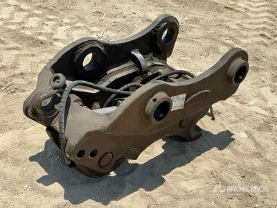 Taesung Excavator Hydraulic Quick Coupler - Fits 20 ton excavators