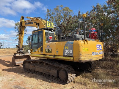2015 Komatsu PC300-8LC Tracked Excavator
