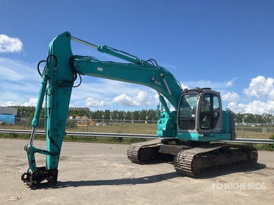 2002 Kobelco SK235SRLC حفارة بجنزير