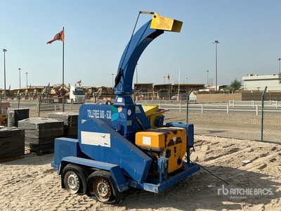 2009 Husmann Tow-Behind Wood Crushing machine Chipper