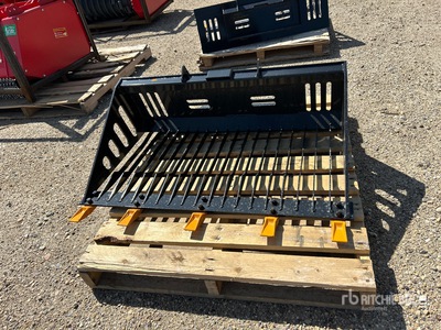 2026 GIYI GY-RB44 44 in Skeleton Mini Skid Steer Bucket (Unused)