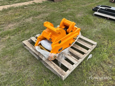 2026 GIYI 37 in Hydraulic Quick Coupler - Fits Cat 320 (Unused)