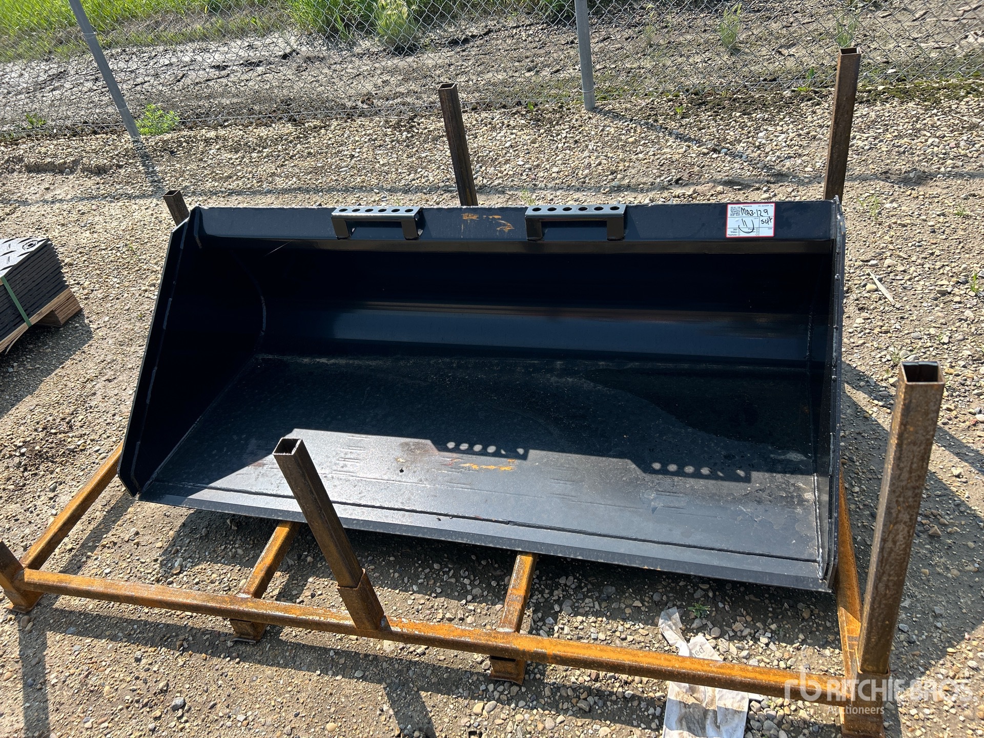 2026 GIYI 67 in General Purpose Skid Steer Bucket (Unused)