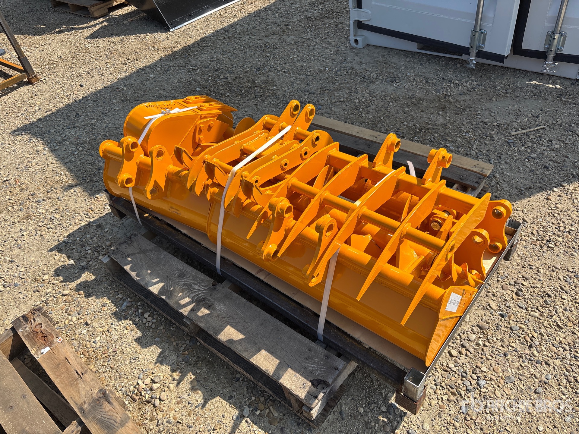 Quantity of (8) 2026 GIYI GYA-8 Mini Excavator Attachments - Fits Cat 301 (Unused)