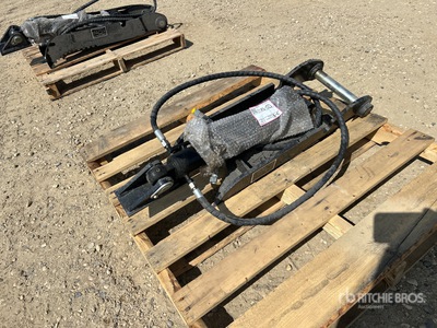 2026 GIYI GY-XJ3T 10 in Hydraulic CAT Hydraulic Excavator Thumb (Unused)
