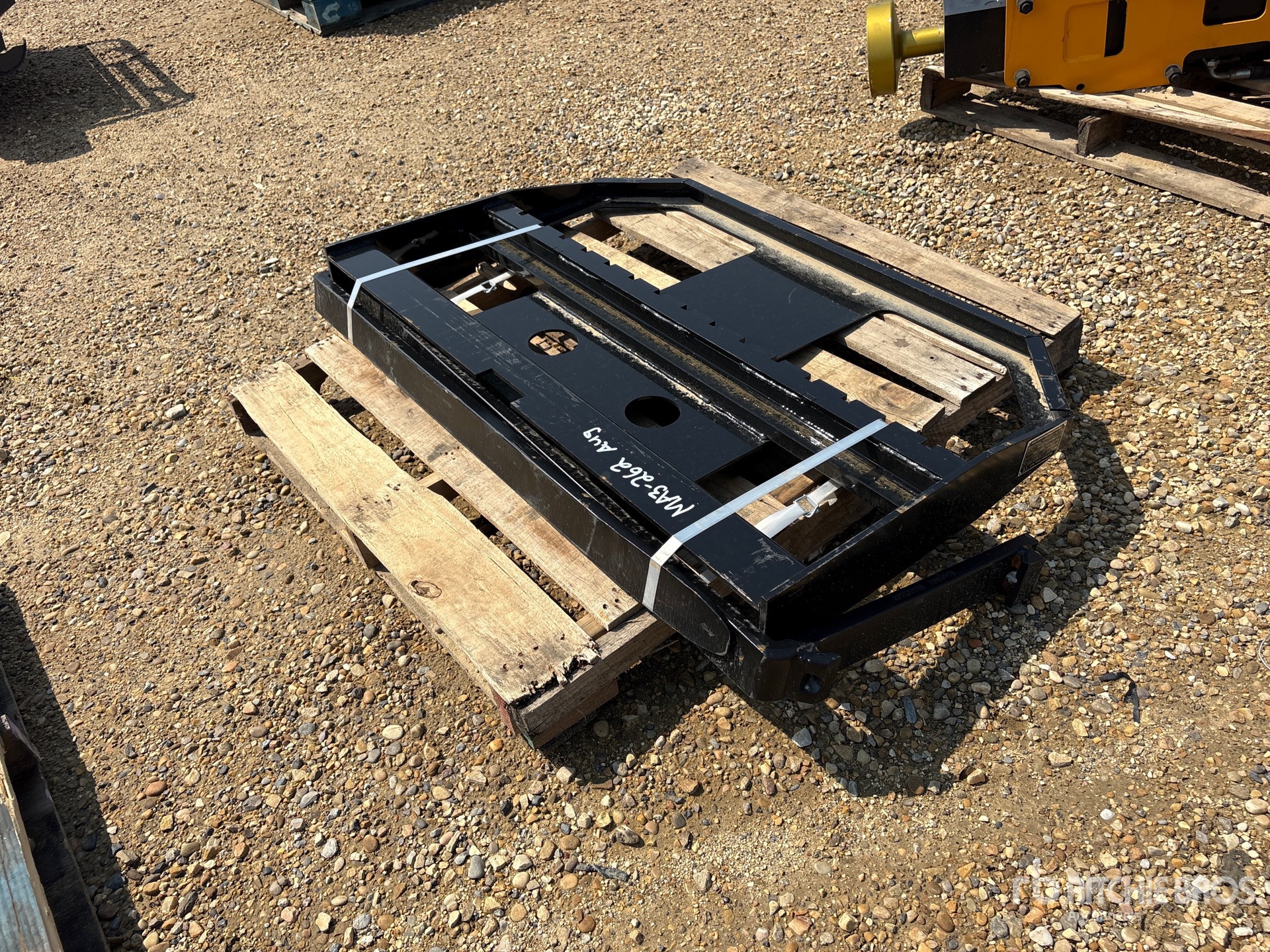 2026 GIYI GY-FR47 48 in Skid Steer Forks (Unused)