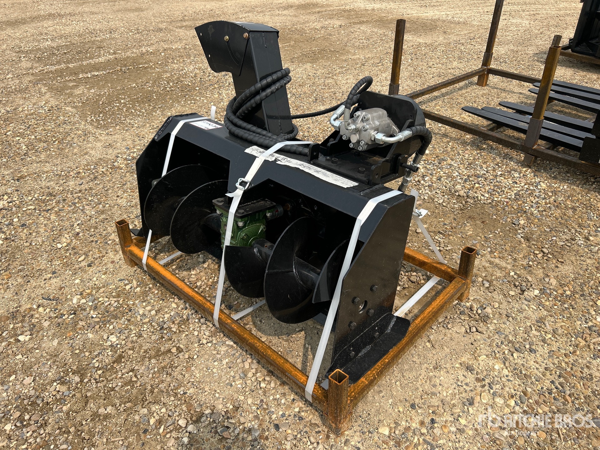 2026 GIYI CXJ 38 in Mini Skid Steer Snowblower (Unused)