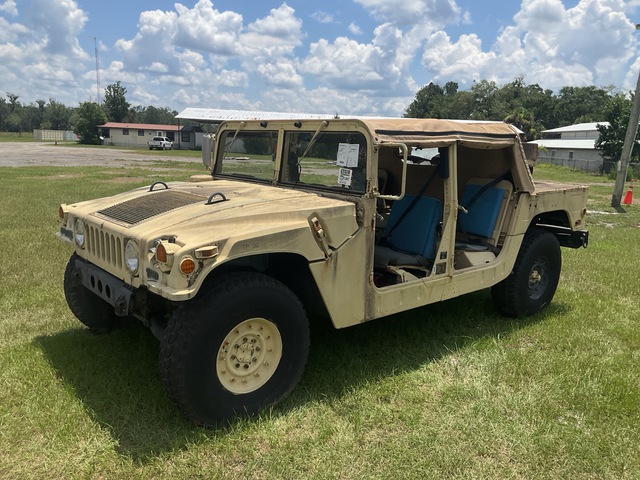2007 AM General M1097R1 HMMWV 4 Door Soft Top w/Truck Body