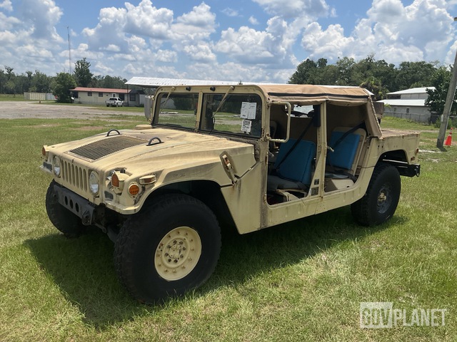 2007 AM General M1097R1 HMMWV 4 Door Soft Top w/Truck Body