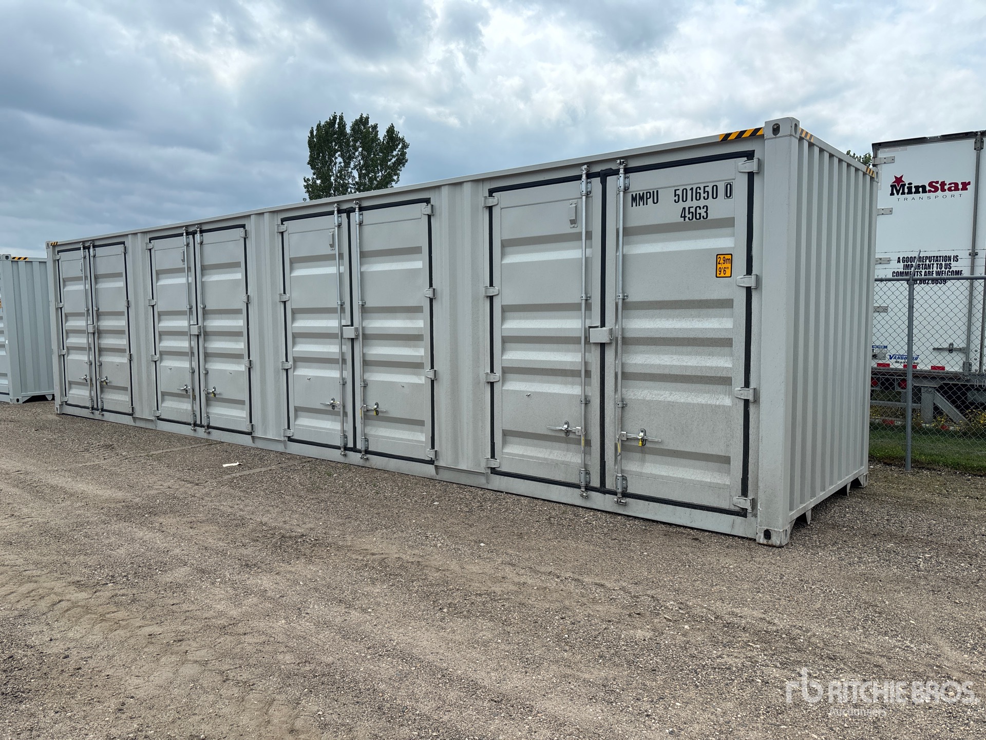 2026 40 ft High Cube Multi-Door Storage Container