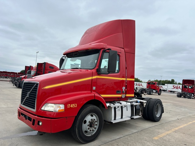 2017 Volvo VNM42T 4x2 S/A Day Cab Truck Tractor