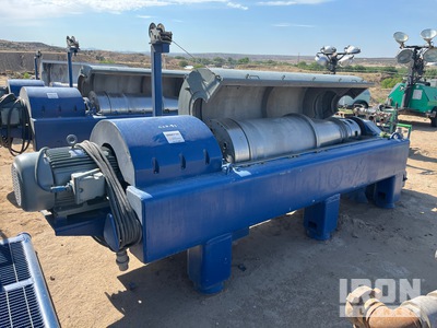 Quantity of (4) LW530 Centrifuge