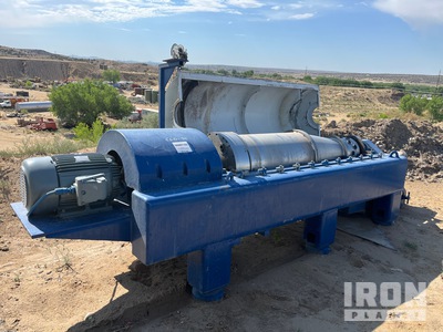 Quantity of (4) LW530 Centrifuge