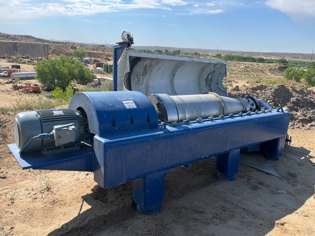 Quantity of (4) LW530 Centrifuge Quantity of (4) LW530 Centrifuge