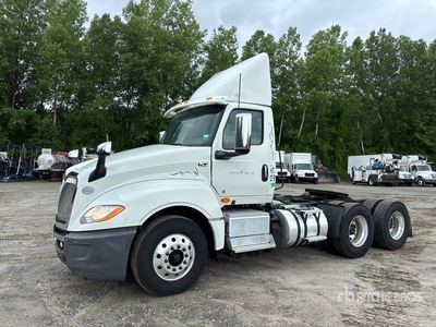 2021 International LT625 6x4 Cabeza Tractora Cabina Corta
