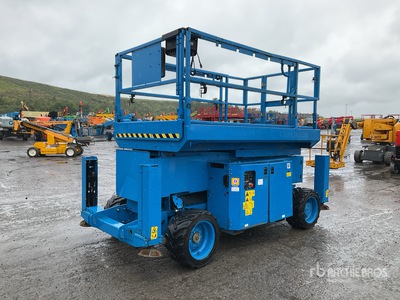 2015 Genie GS2669RT 4x4 Diesel シザーリフト (Inoperable)