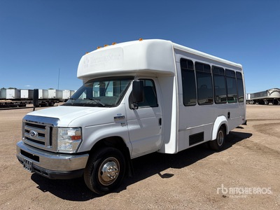 2014 Ford E-350 4x2 12-Seat Transit Bus