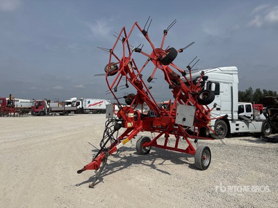 2011 Kuhn GF7802T Faneuse à foin