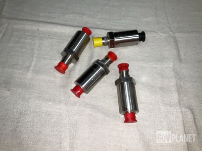 (4) Accurate Bushing 541-5749482-001 Liquid Level Switches
