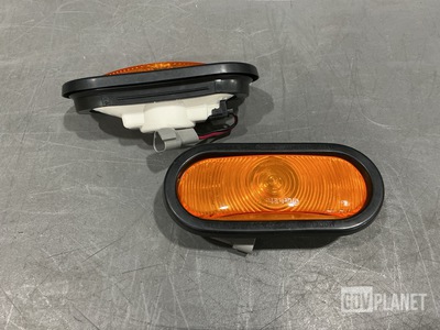 (57) Truck-Lite 60 Headlight Assemblies