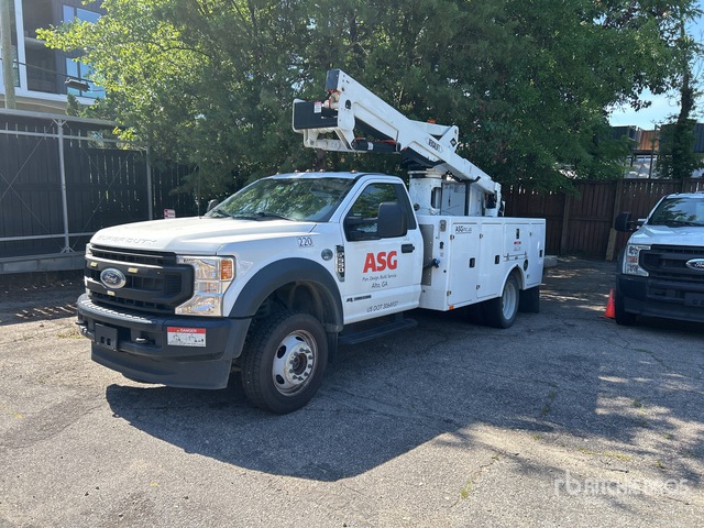 2022 Versalift SST40EIH-02 40 ft on 2022 Ford F-550 XL 4x4 Bucket Truck