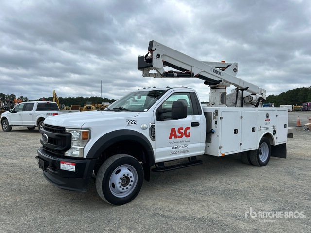 2022 Versalift SST40EIH-02 40 ft on 2022 Ford F-550 XL 4x4 Bucket Truck