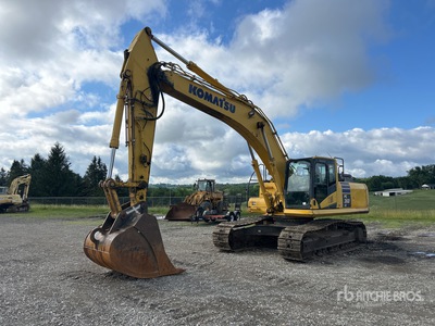 2013 Komatsu PC 360 LC-10 Tracked Excavator