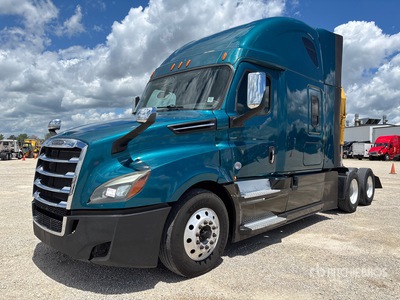 2022 Freightliner Cascadia 126 6x4 T/A Sleeper Truck Tractor