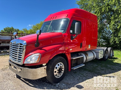 2014 Freightliner Cascadia 125 6x4 T/A Sleeper Truck Tractor
