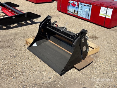 2026 GIYI GY-XKH39F 39 in Multi-Purpose Mini Skid Steer Bucket (Unused)