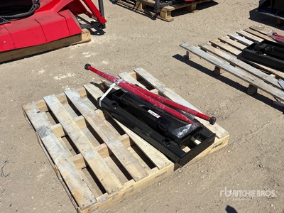 2026 GIYI GY-BF39 39 in Mini Skid Steer Bale Spear (Unused)