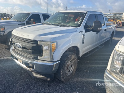 2017 Ford F-250 XL 4x4 Crew Cab Pickup