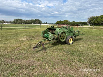 John Deere 14T Presse à balles rectangulaires