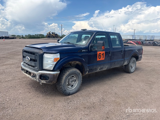 2011 Ford F-250 XL 4x4 Crew Cab Pickup